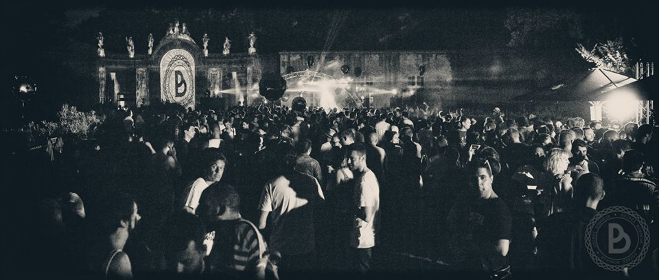 Les Pelouses du Château – 10.08.2014 – Audiovisual Scenography | LF Collectif